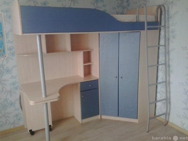 стол-шкаф-кровать  в одном