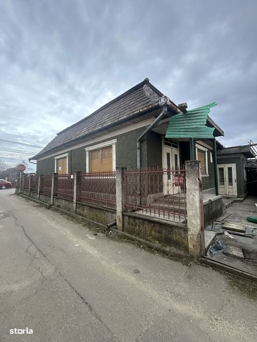 Casa individuala , 3 camere , 244 mp teren