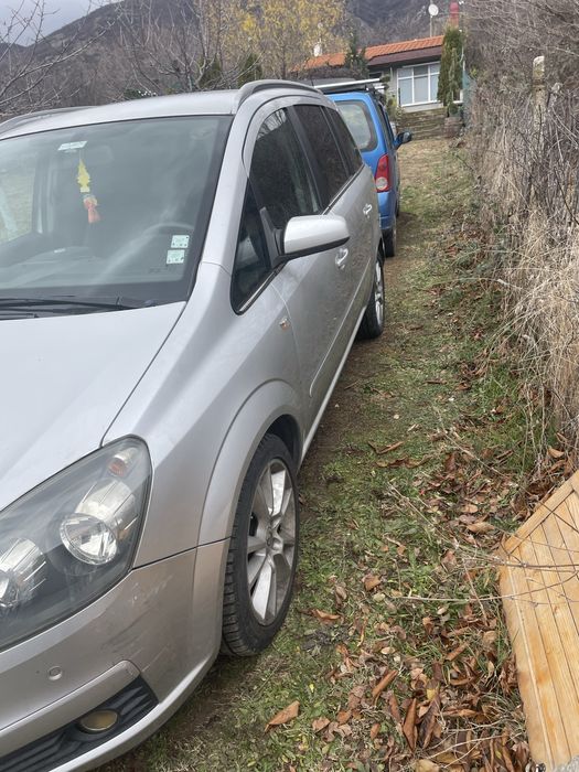 Opel Zafira B/Опел Зафира Б 2007г 1.9 120к.с за части