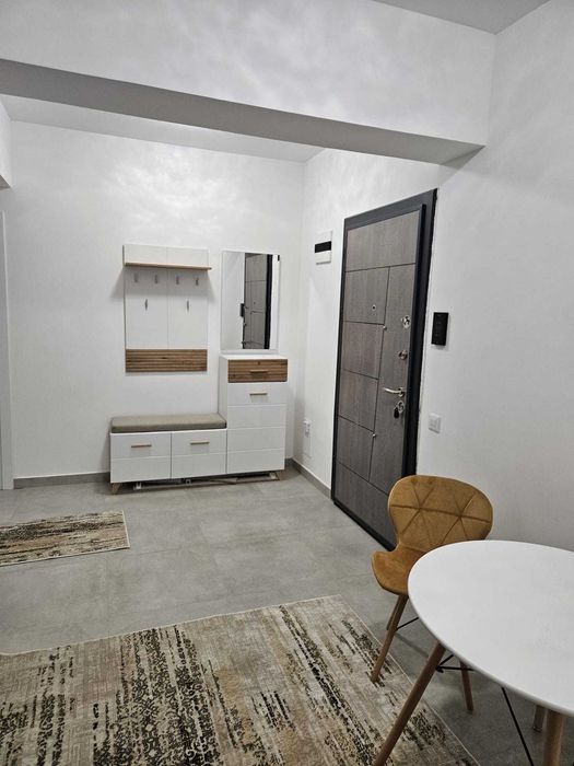 Inchiriere apartament 2 camere  -Complex Maniu 141+ loc parcare