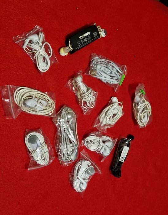 Căști audio diverse modele