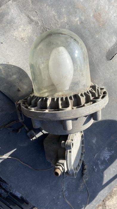 Продам уличный фонарь