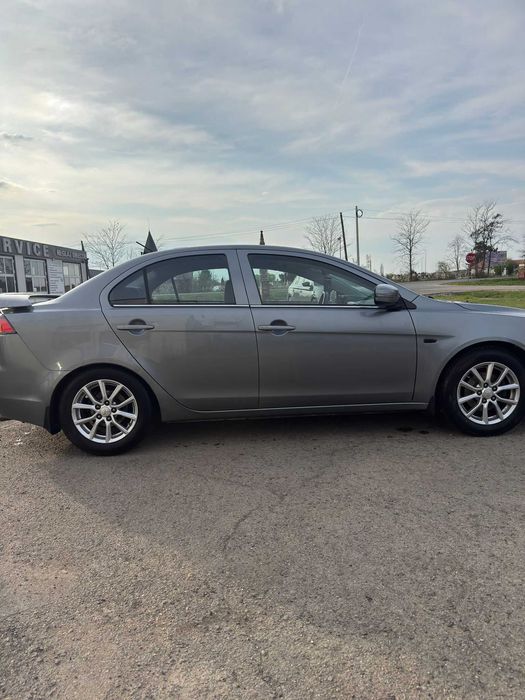 MITSUBISHI Lancer 2015 — imagine 3