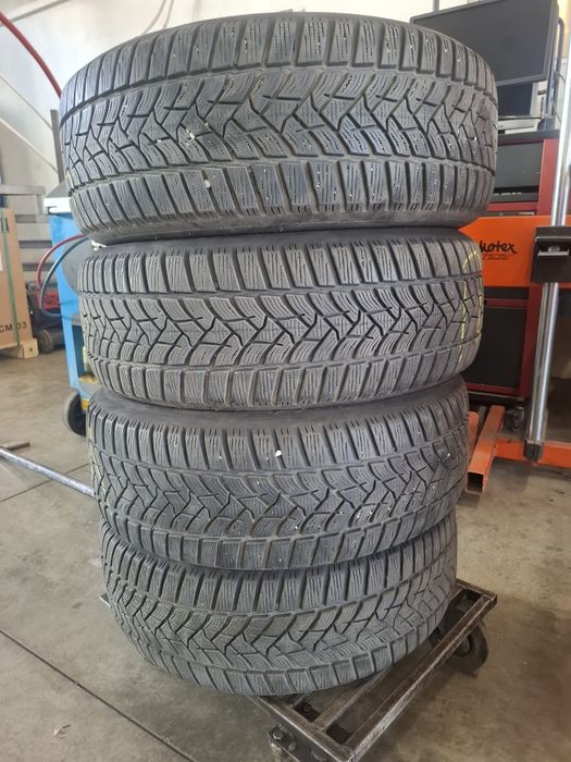 Зимни гуми DUNLOP 215 60 16