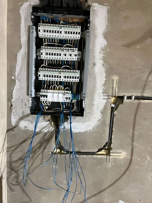 Электрик және монтаж