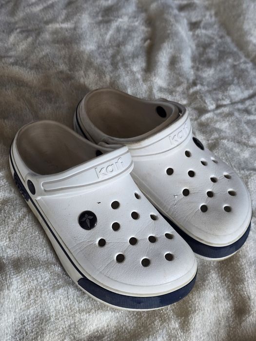 Продам обувь на девочку 32-33