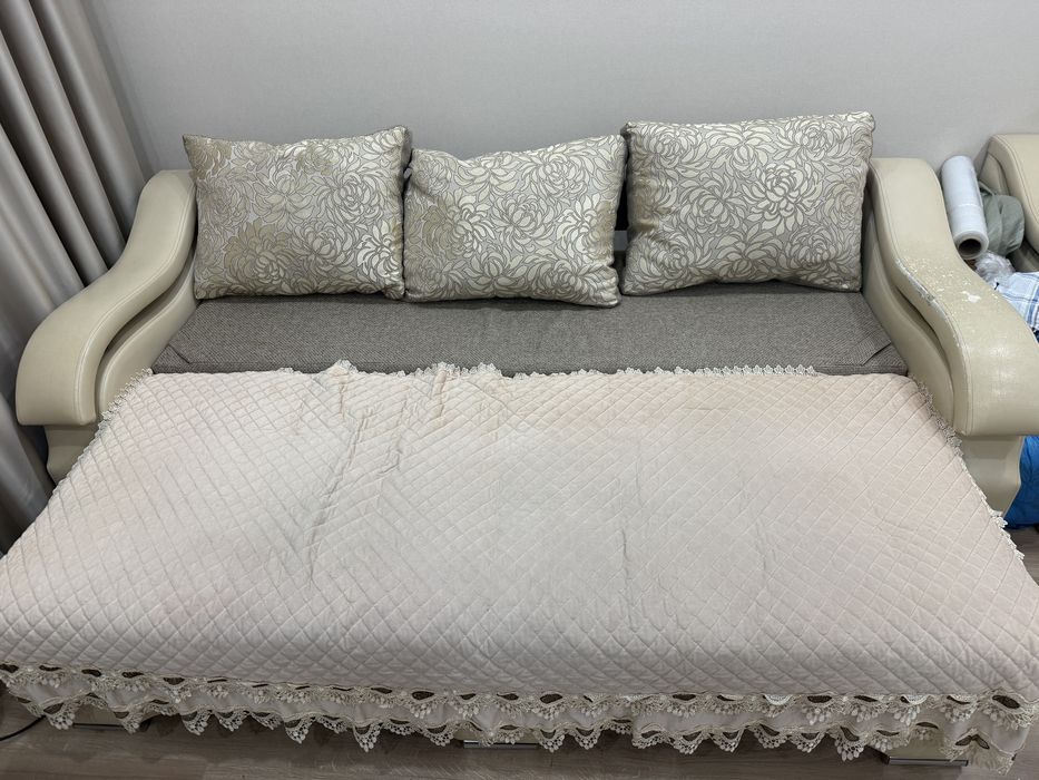 Диван + кресло .