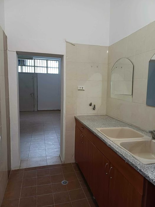 Дава се под наем Магазин в Пловдив, Кършияка - 130 кв.м за 648.21 € - Снимка #13