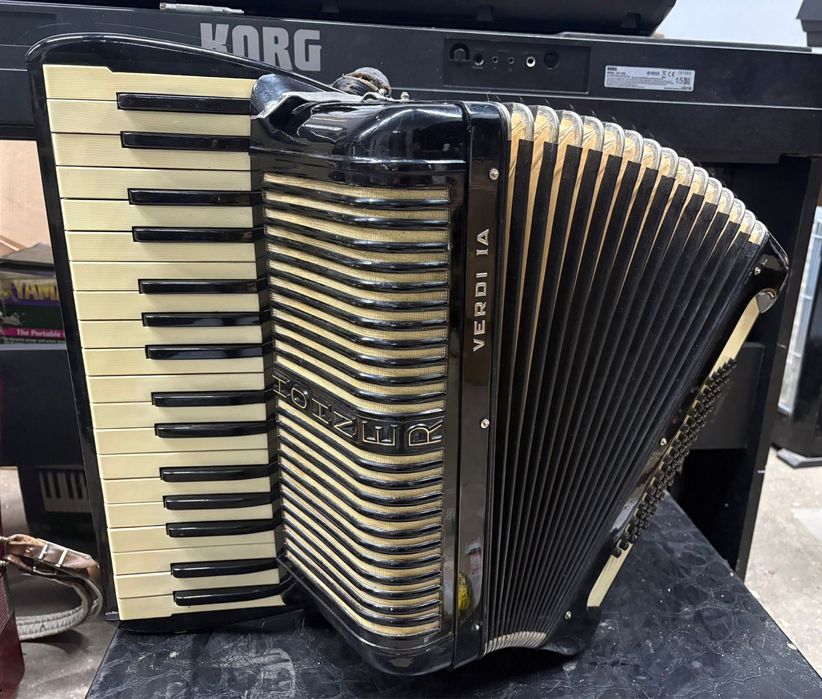 Acordoen Hohner Verdi 1A cu 60 de basi
