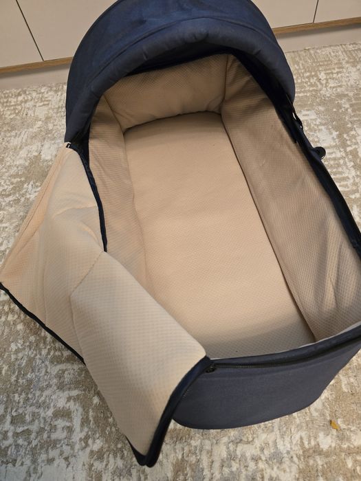 Продам люльку-переноску Chicco