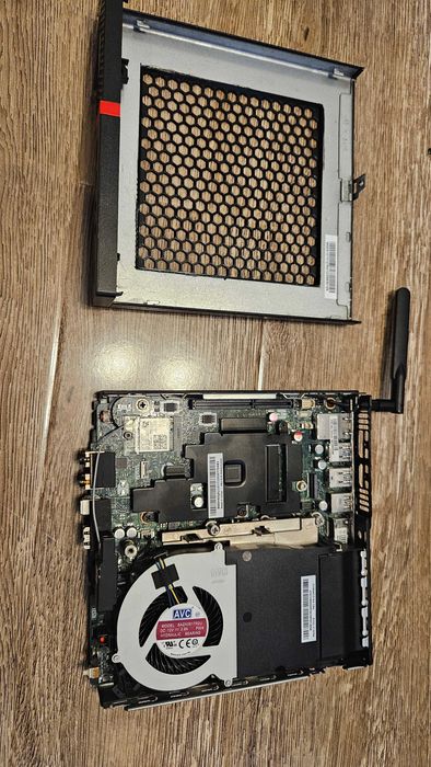 Lenovo ThinkCentre P330 Tiny i7-8700T 16GB DDR4