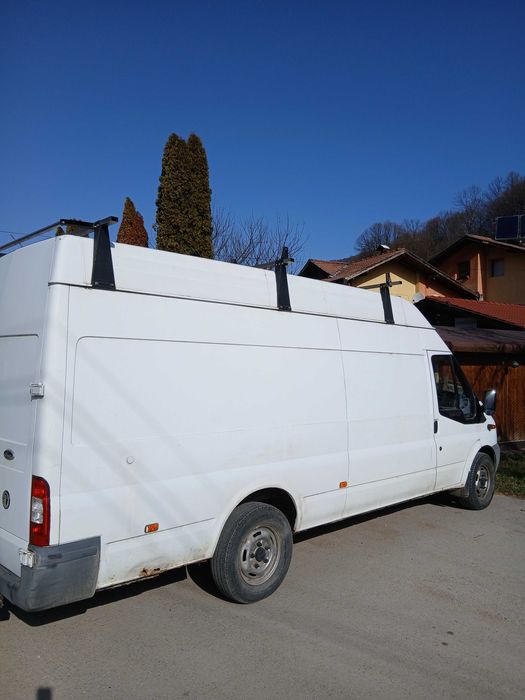 Продавам багажник за бус