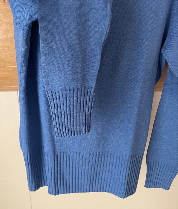 Bluza 55% mătase, 45% cașmir, mărime M, culoare albastru