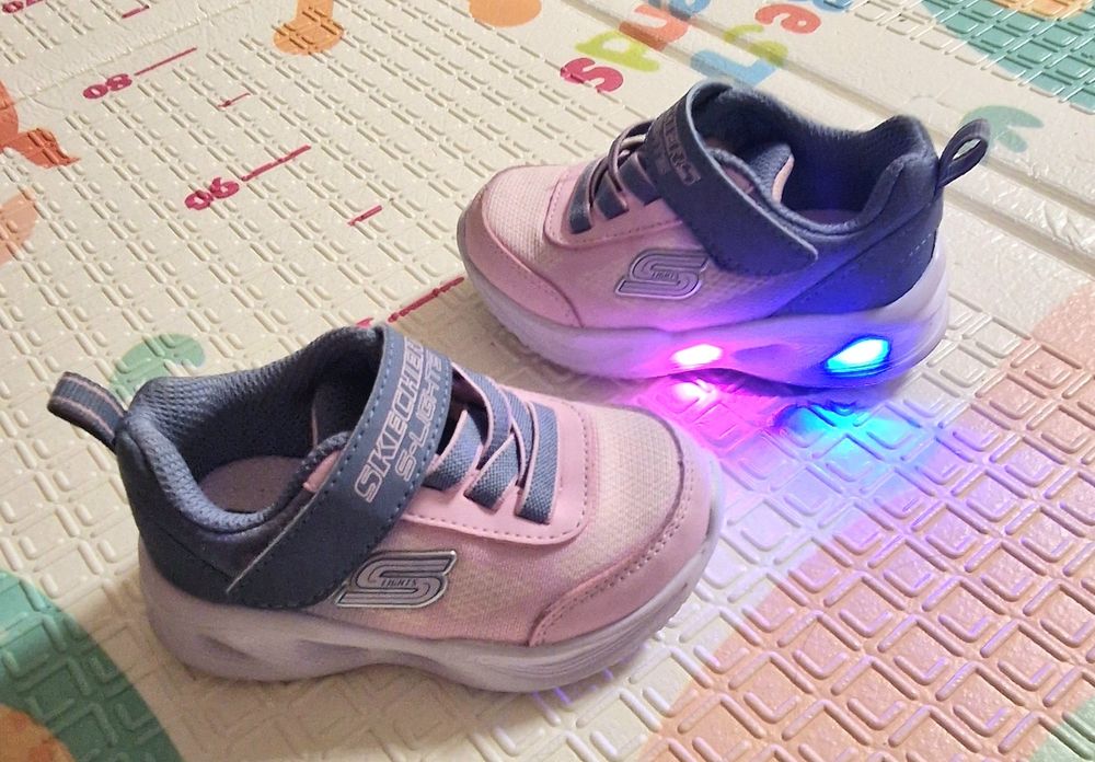Светещи маратонки Skechers S-Lights, размер 21