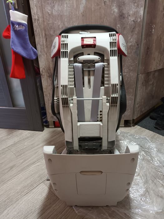 Продавам столче за кола Britax King II  група 1 (9-18 кг.)