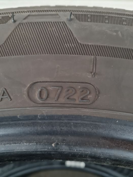 Всесезонни гуми за Бус 2 броя HANKOOK Ventra AS2 215 60 R17C дот 0722