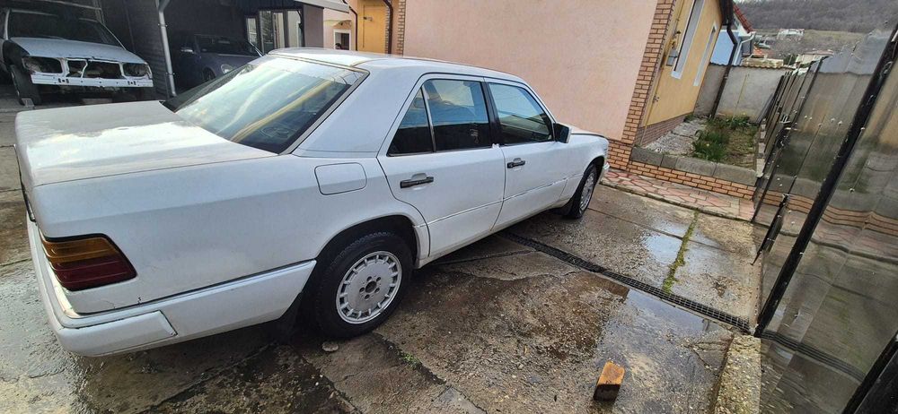 Piese Mercedes w124 200 Diesel, dezmembrari mercedes w124 2litri