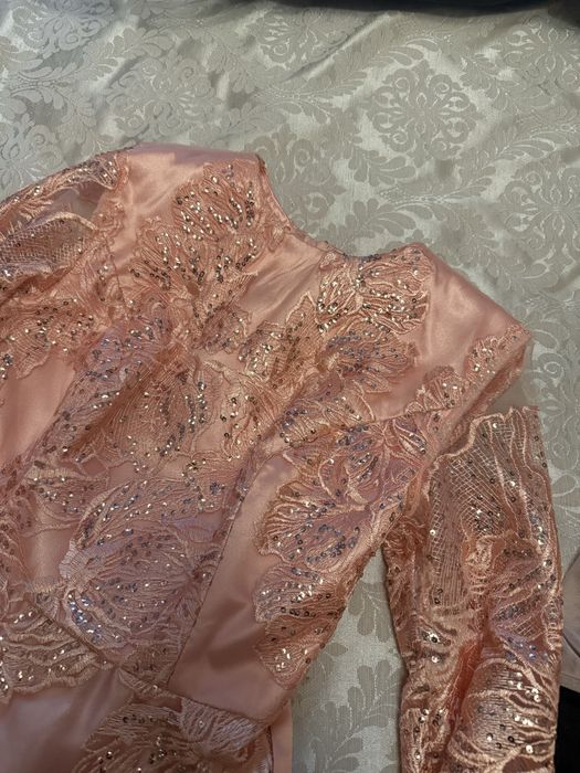 Шикарное вечернее платье