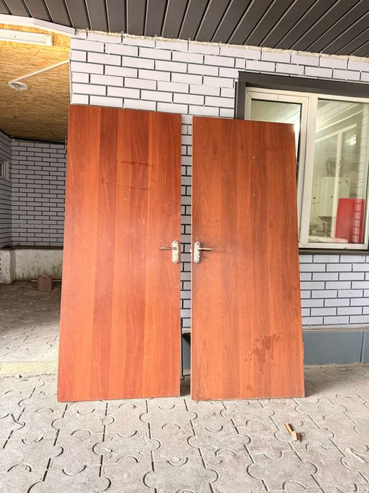 Продам двери б/у