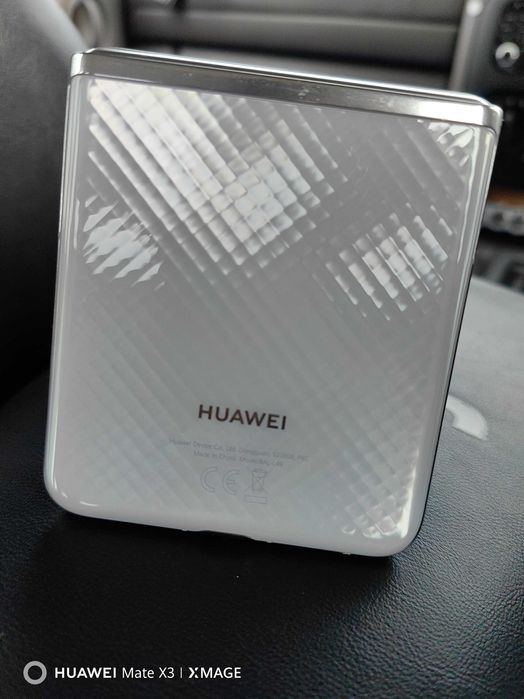 Huawei P50 pocket