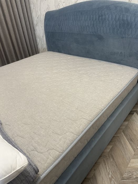 Маатрас и  кровать 180/200
