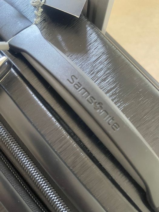 Продам чемодан Samsonite
