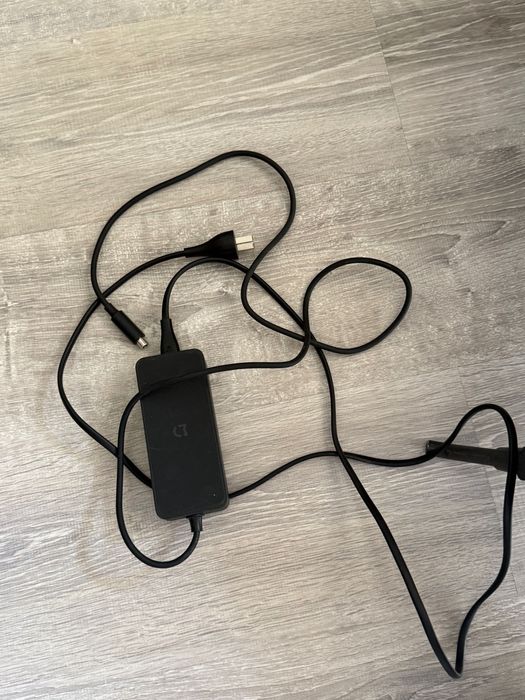 Самокат Xiaomi Mi Electric Scooter M365
