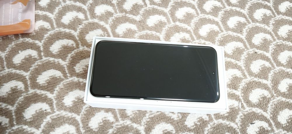 Sotiladi Redmi Note 15 pro plus 5G 12/512 engi IMEI otgan srochna