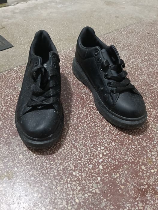 Pantofi damă mărimea 39 in stare foarte bună.