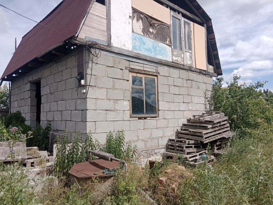 Продам дачу с домиком.