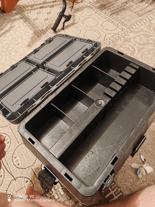 Продам рыбаловные снасти зимней