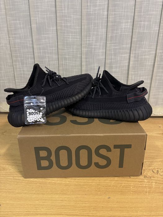 Yeezy 350 black