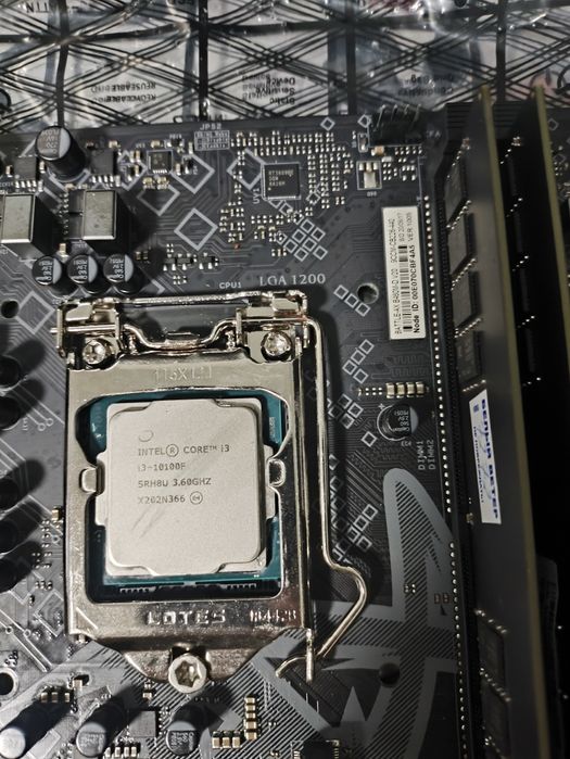 Продаю комплектующие