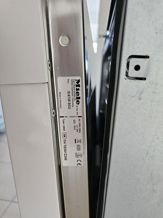 Съдомиялна за частично вграждане Míele