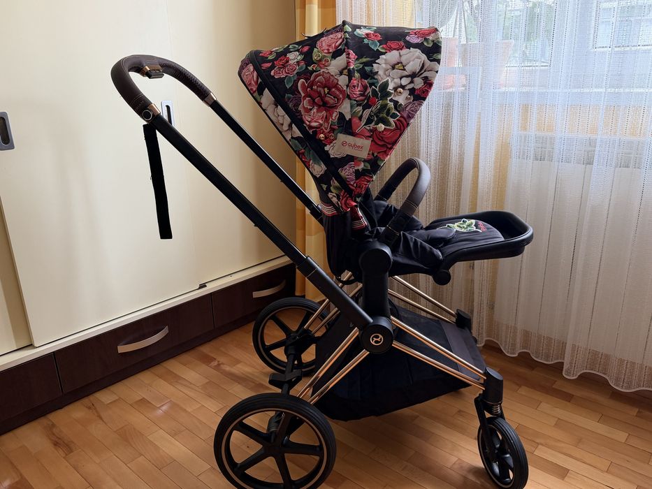 Cărucior Cybex Priam platinum spring blossom , scoică Cloud Z, bază ISOFIX,