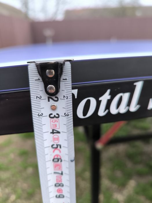 Vând masă de tenis