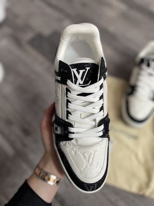 Adidasi Louis Vuitton Trainer Pe Comanda Super Premium