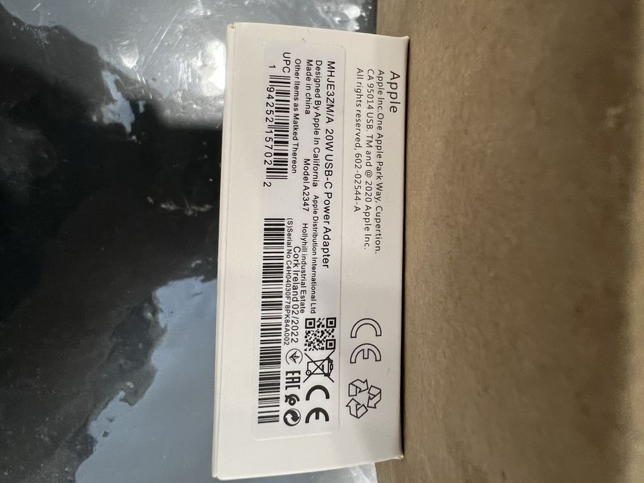 Адаптер питания Apple, 1*Type-C. 20 Вт [MHJE3ZM/A]