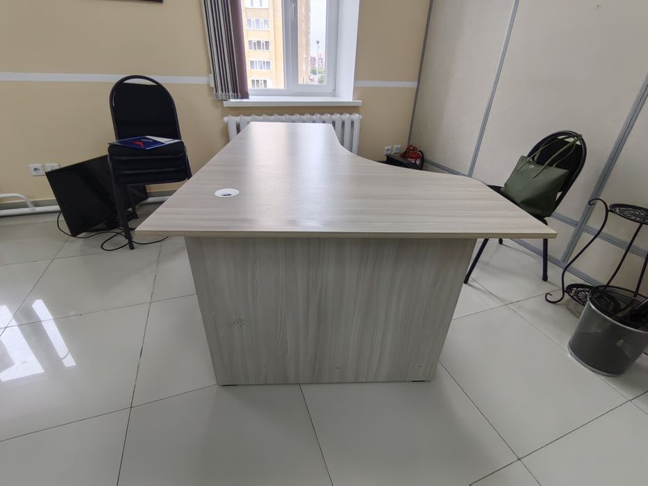 Стол офисный б/у