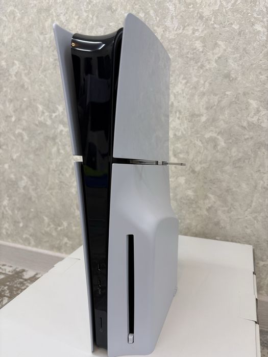 PlayStation 5 Slim на 1 ТБ с дисководом