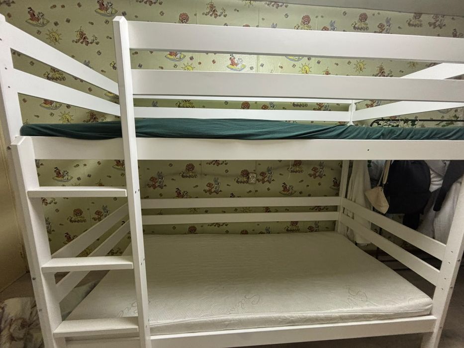 Продам двухъярсную кровать