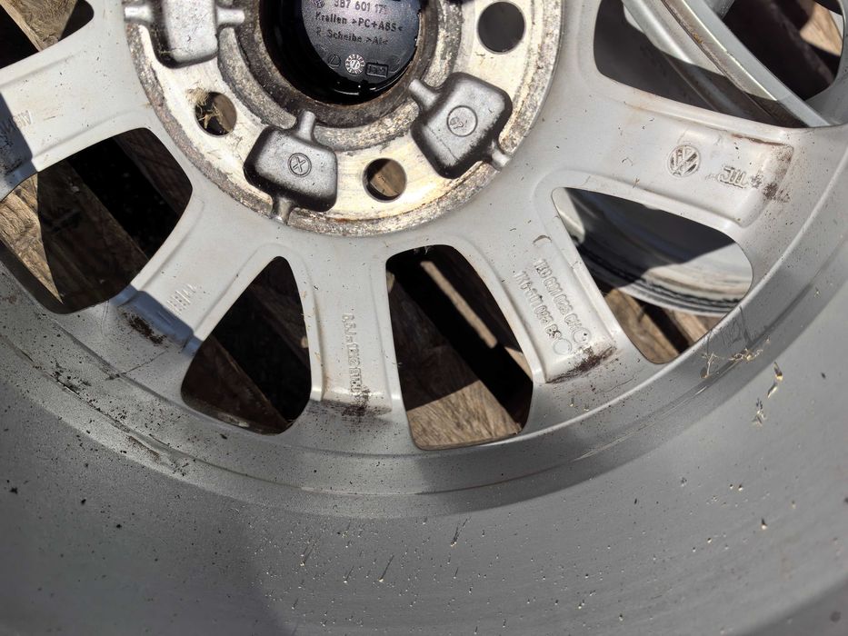 16 цола 5 х 112 мм Фолксваген Голф - 6,5 Инча / ЕТ 50