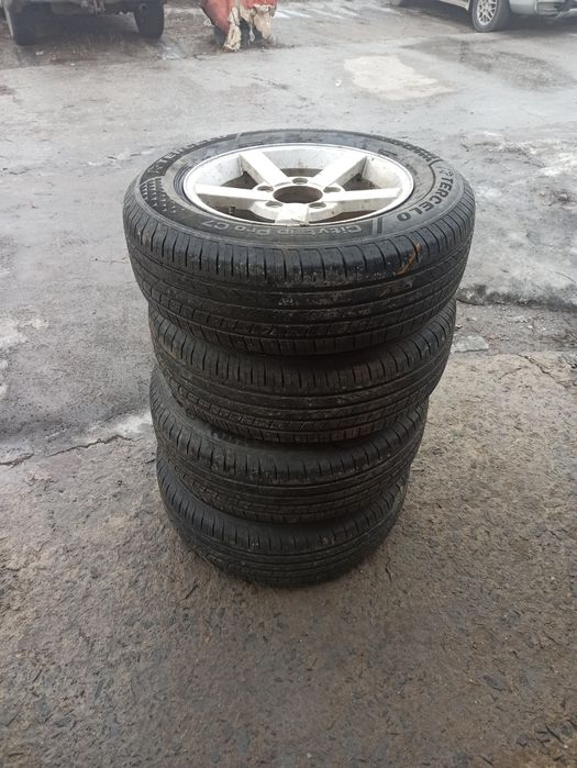 Резина с дисками на ниву