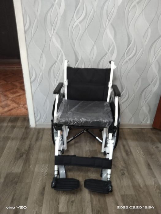 Коляска инвалидная новая