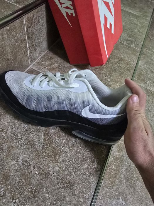 Nike Air Max Invigor Print- White