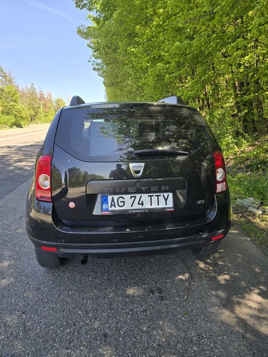 Vând Dacia duster