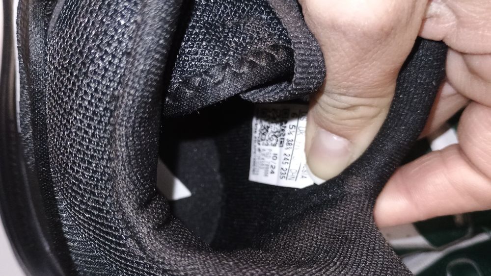Adidași 38 2/3.  .