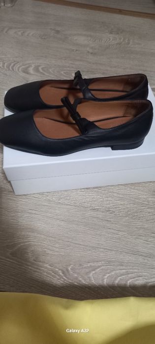 Новая Кожаная обувь