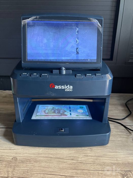 Cassida 2300DA. универсальный просмотровый детектор для проверки купюр
