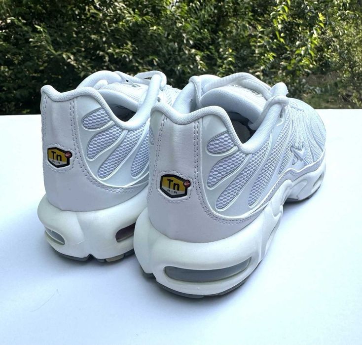 Nike Air Max TN Triple White